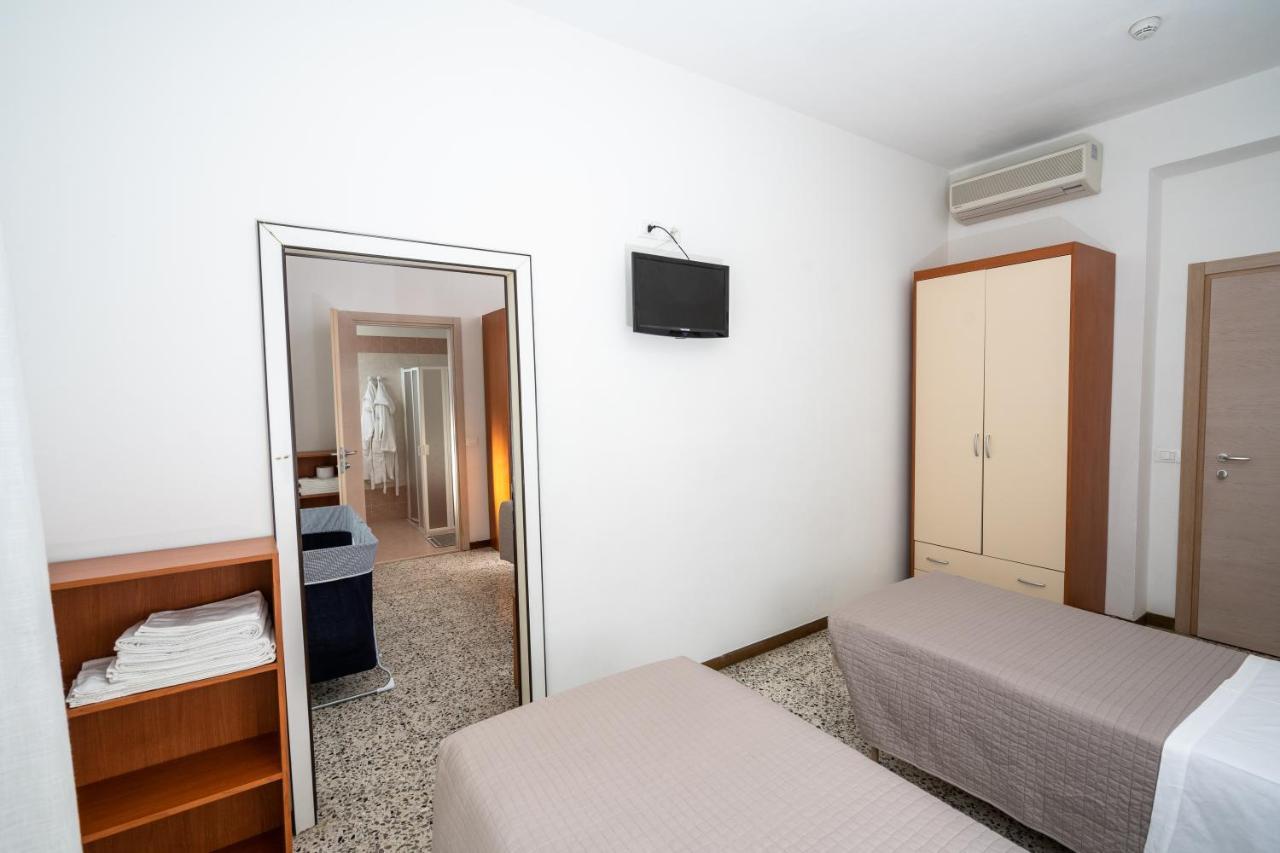 Hotel Globus Bellaria-Igea Marina Bagian luar foto